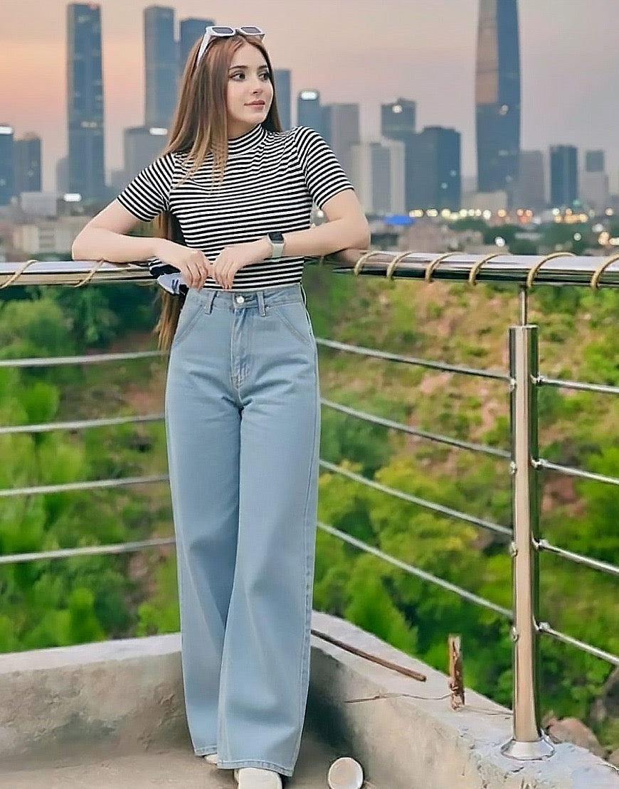 High Rise Wide Leg Cross Pocket Jeans Light Wash