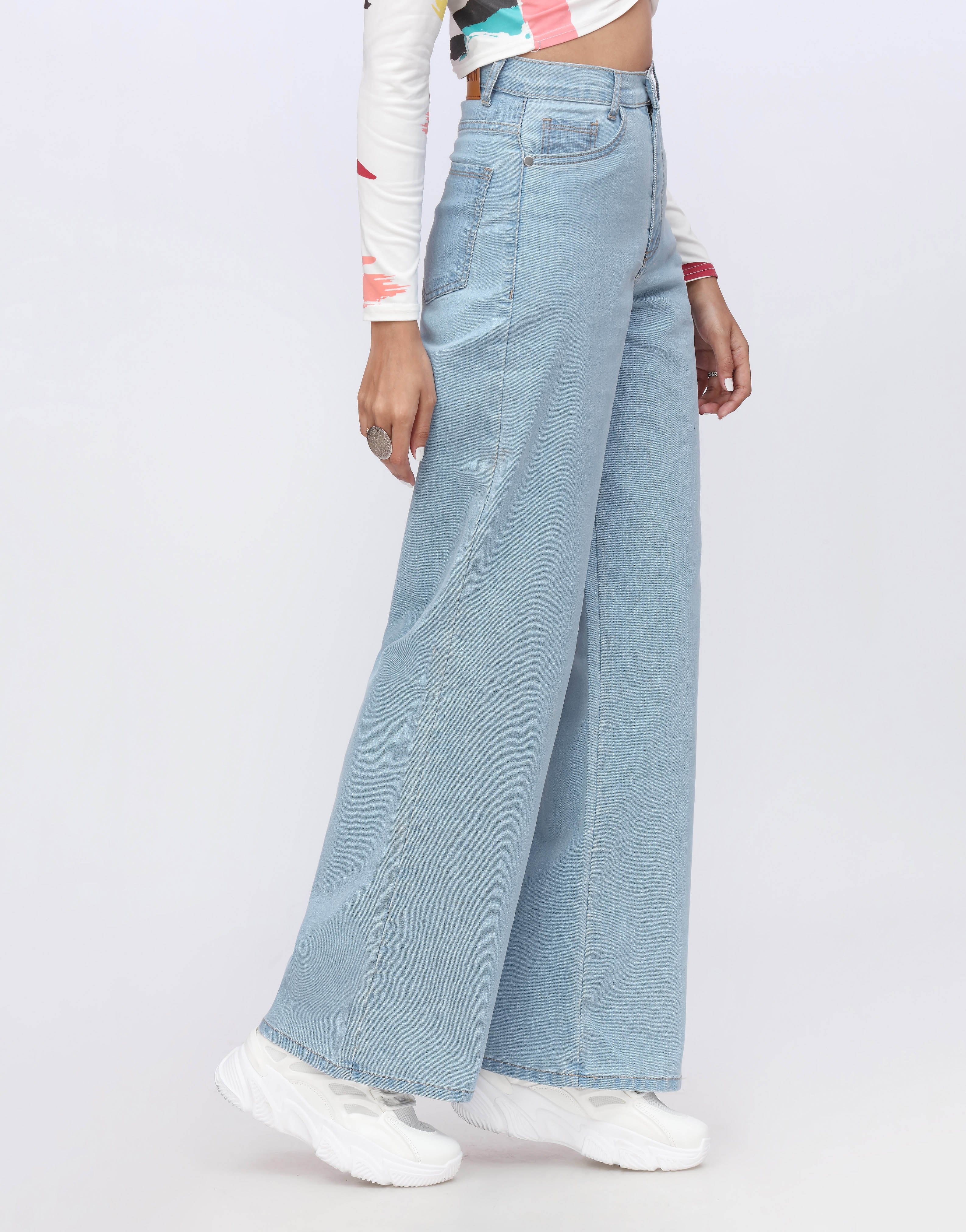 Super Wide Leg Jeans Light Wash