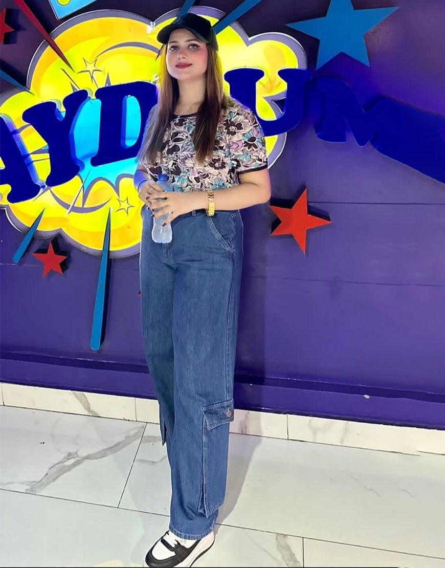 Super Wide Leg Cargo Jeans Dark Wash